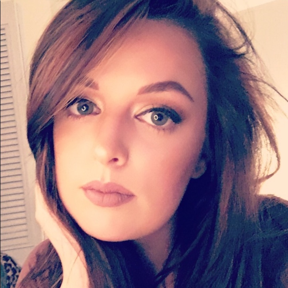 Meet your Posher, Elodie